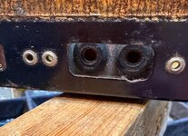 Raw 240 volts are on these contacts.jpg