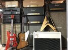 AmpsGuitarZZZZ.JPG AmpsGuitarZZZZ.JPG