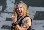 WOA2016_SteelPanther-200.jpg