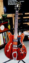 1972 Hagstrom Viking.jpg