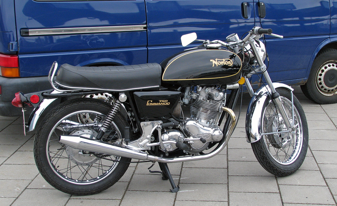 Norton_Commando_750cc-1971.jpg