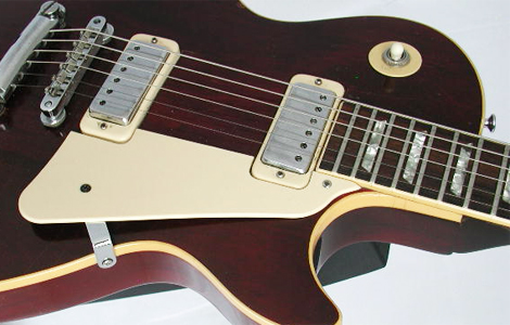 www.vintageguitarandbass.com