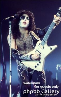 c21eb35c83f4b1f4c2958efb74a2ddc3--paul-stanley-kiss.jpg