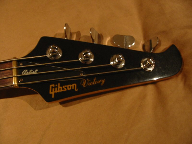 08_headstock_800.jpg