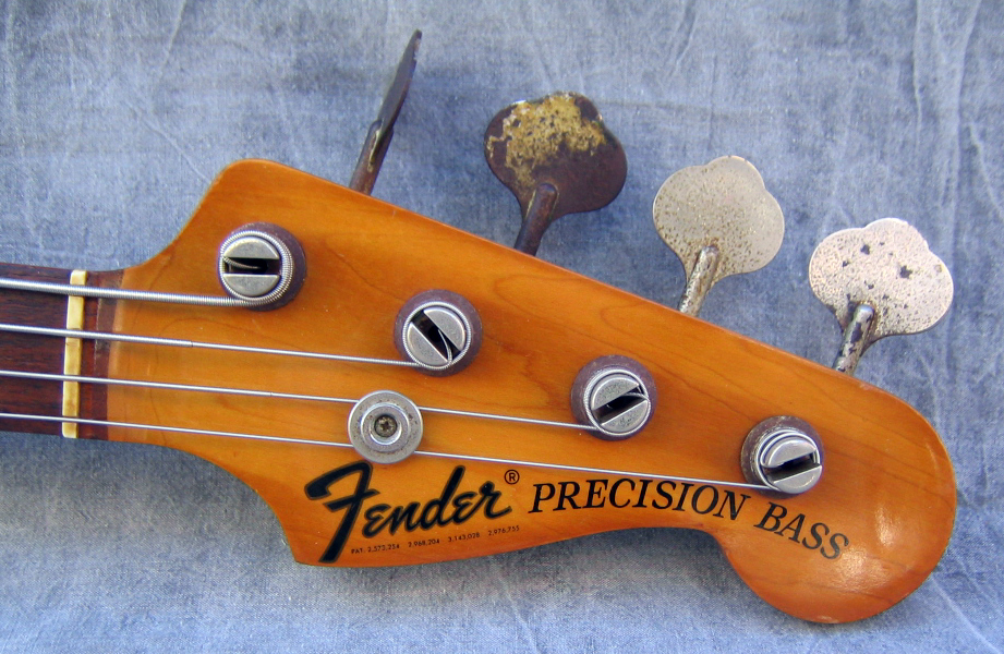 1970_Fender_Precision_Bass_279814_head.jpg